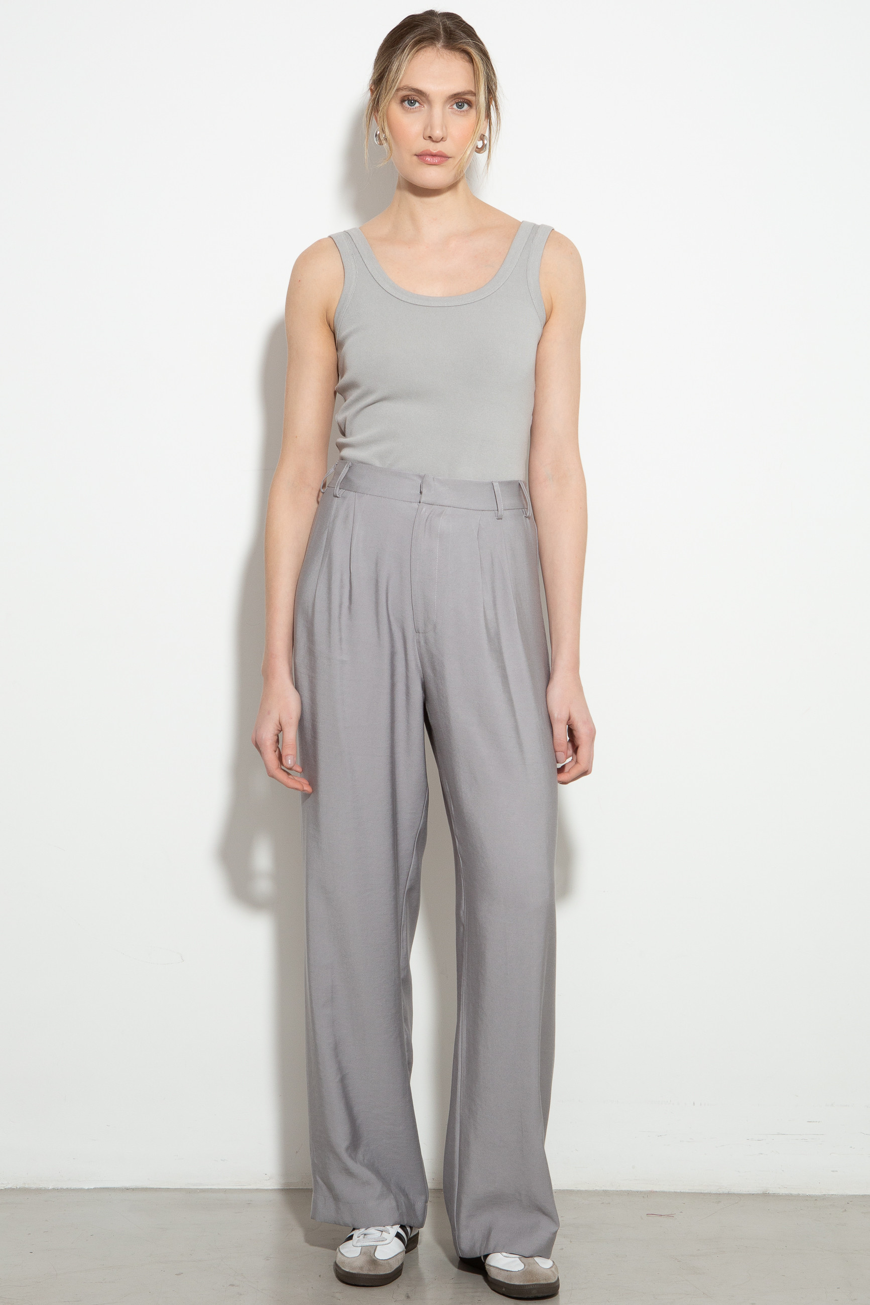 Calça Reta Alfaiataria Cannes Cinza
