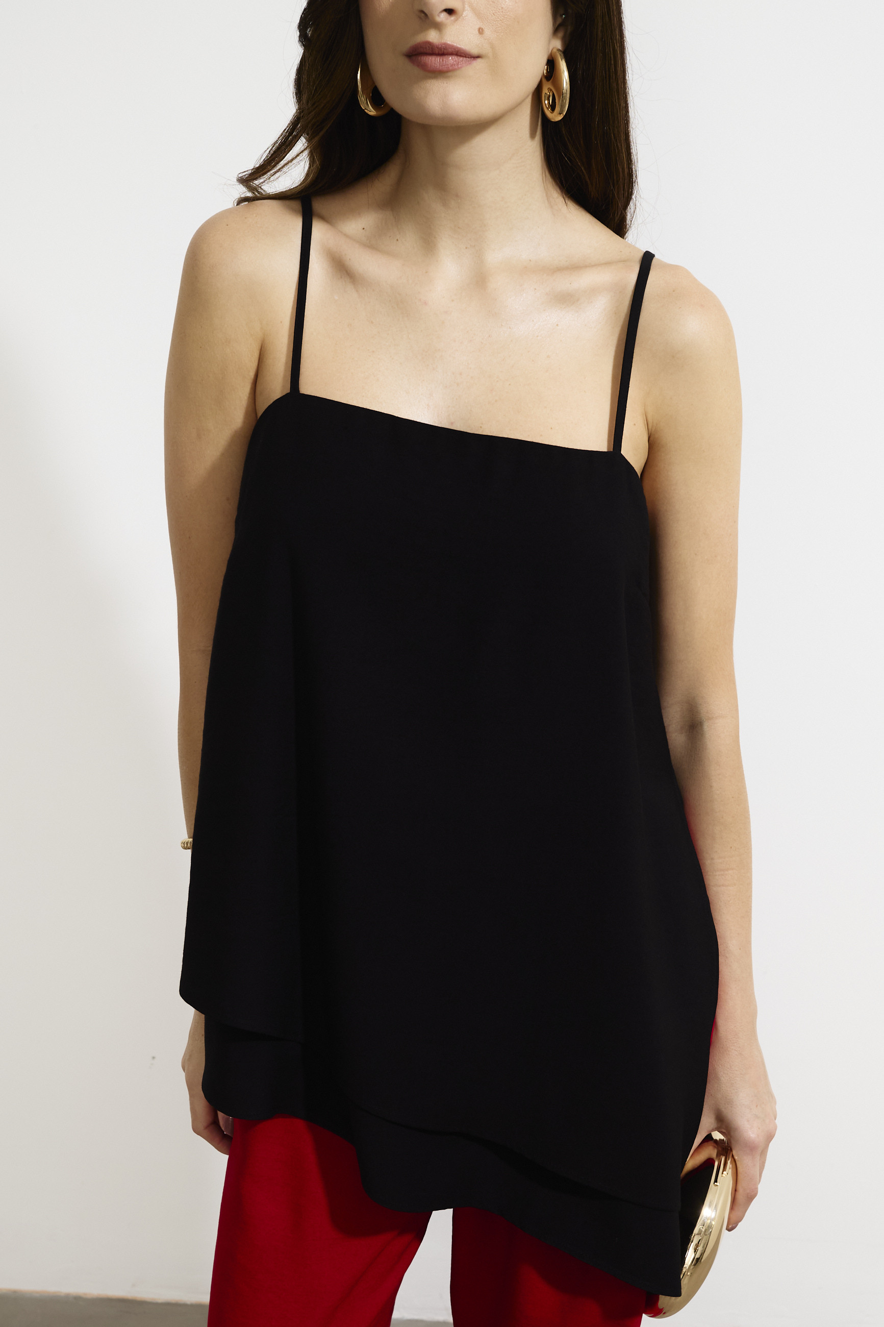 Blusa Assimétrica Alça Newtok Preto