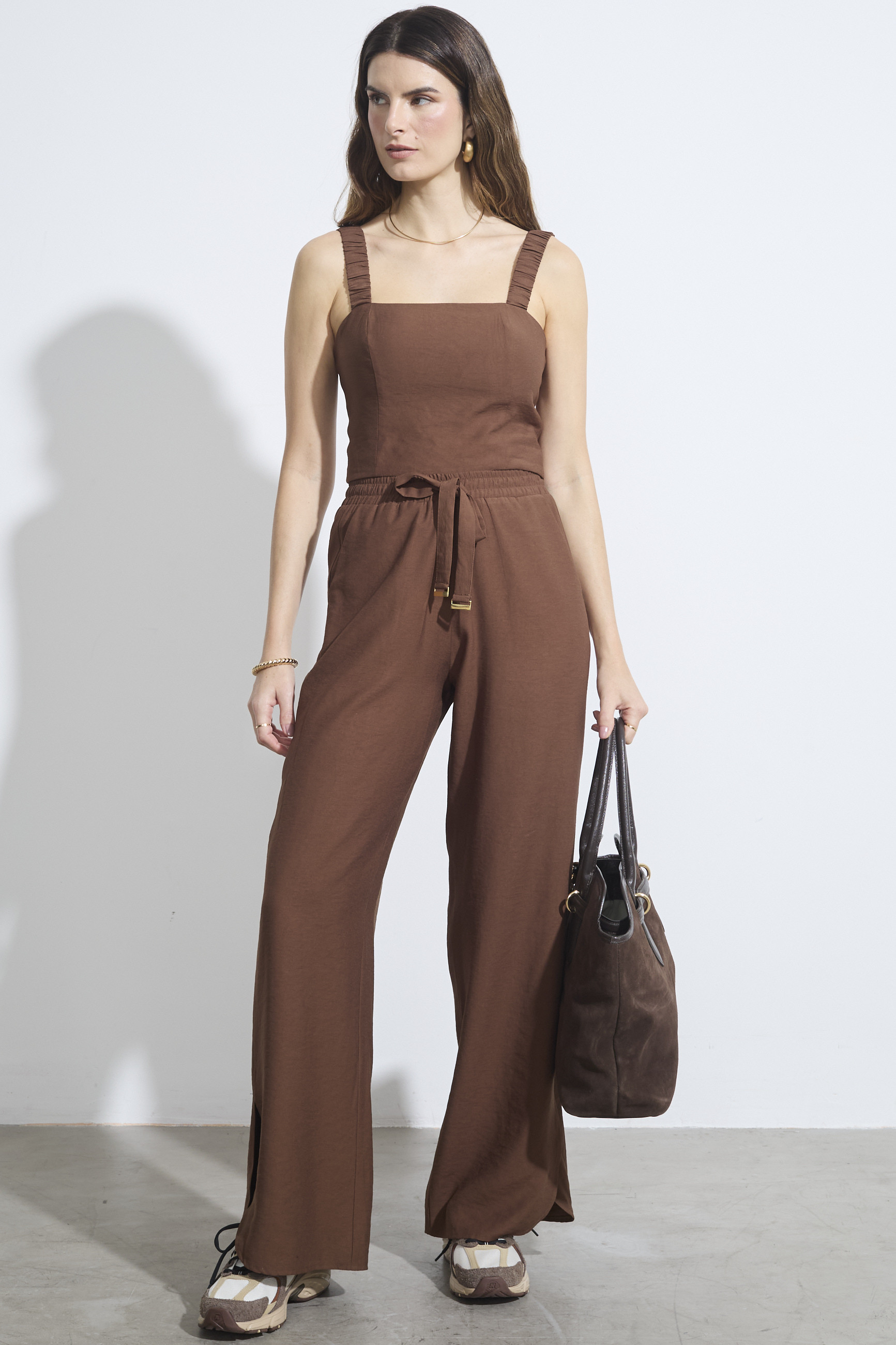 Calça Reta Amarração Cami Chocolate Amargo