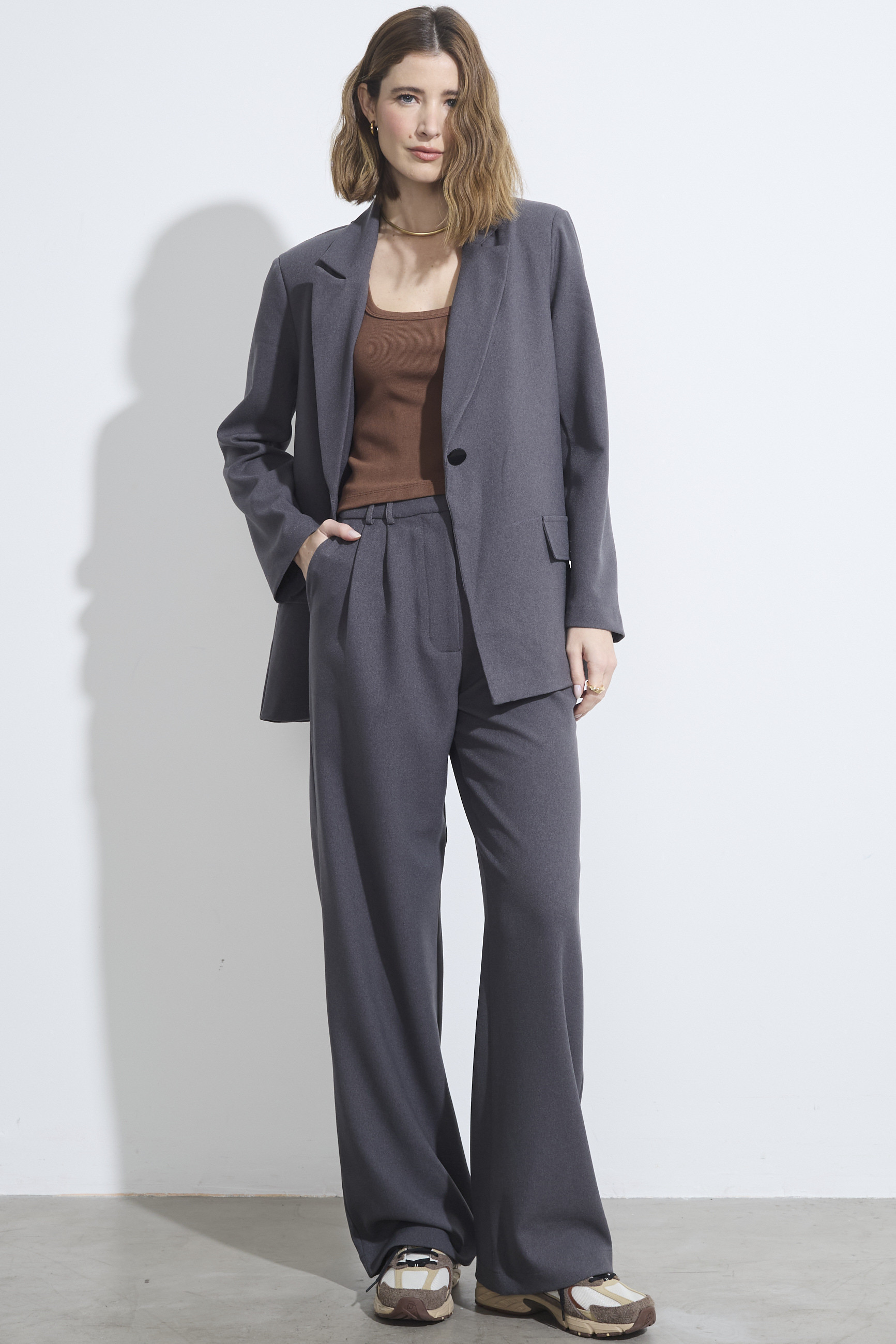 Calça Reta Alfaiataria Cannes Chumbo