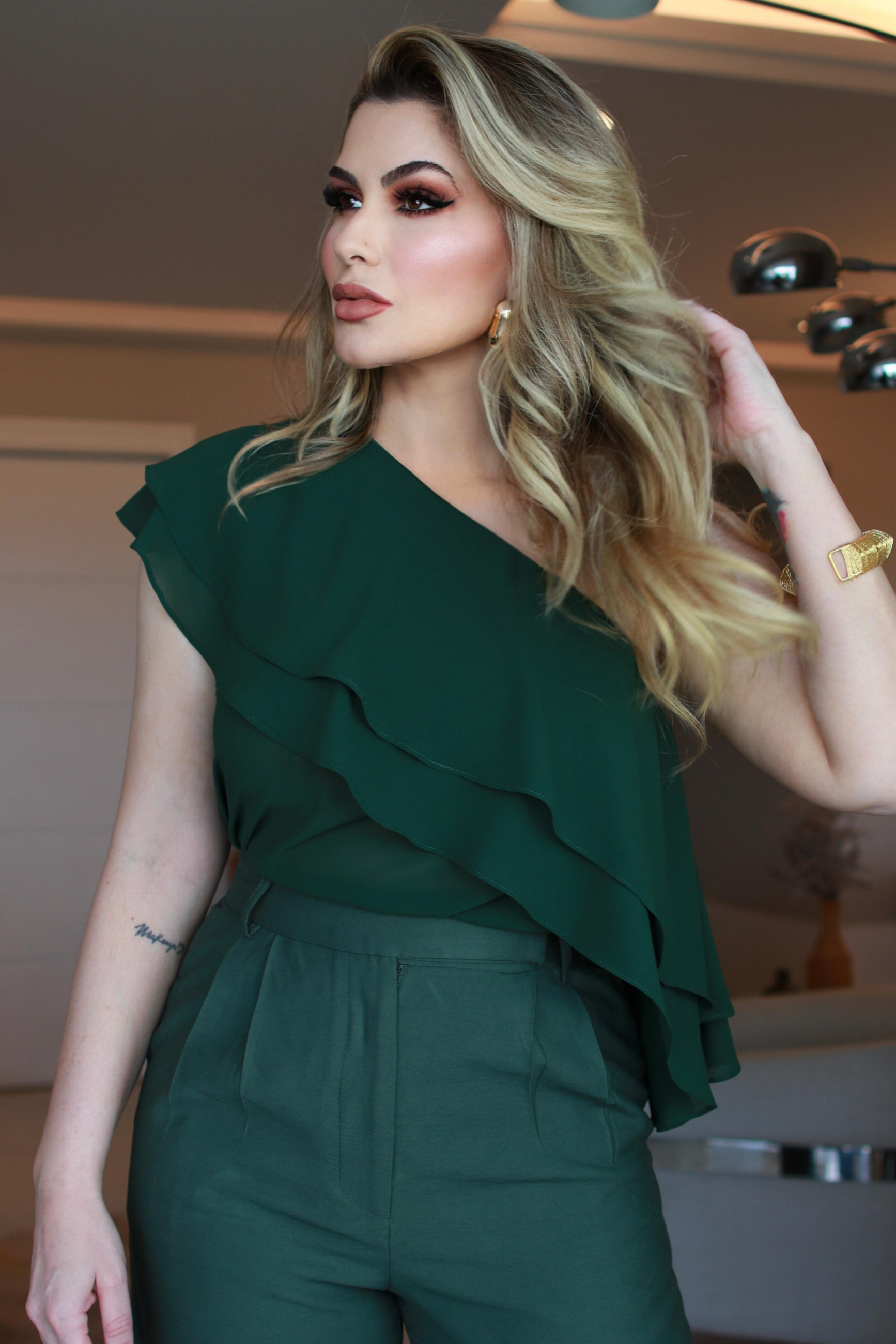 Blusa Assimétrica Batlló Dark Oliva