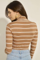 Blusa Básica  Gola Alta York Marrom