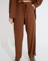 Calça Reta Amarração Cami Chocolate Suíço